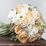 Ramo de novia blanco y peach