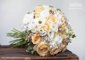Ramo de novia blanco y peach