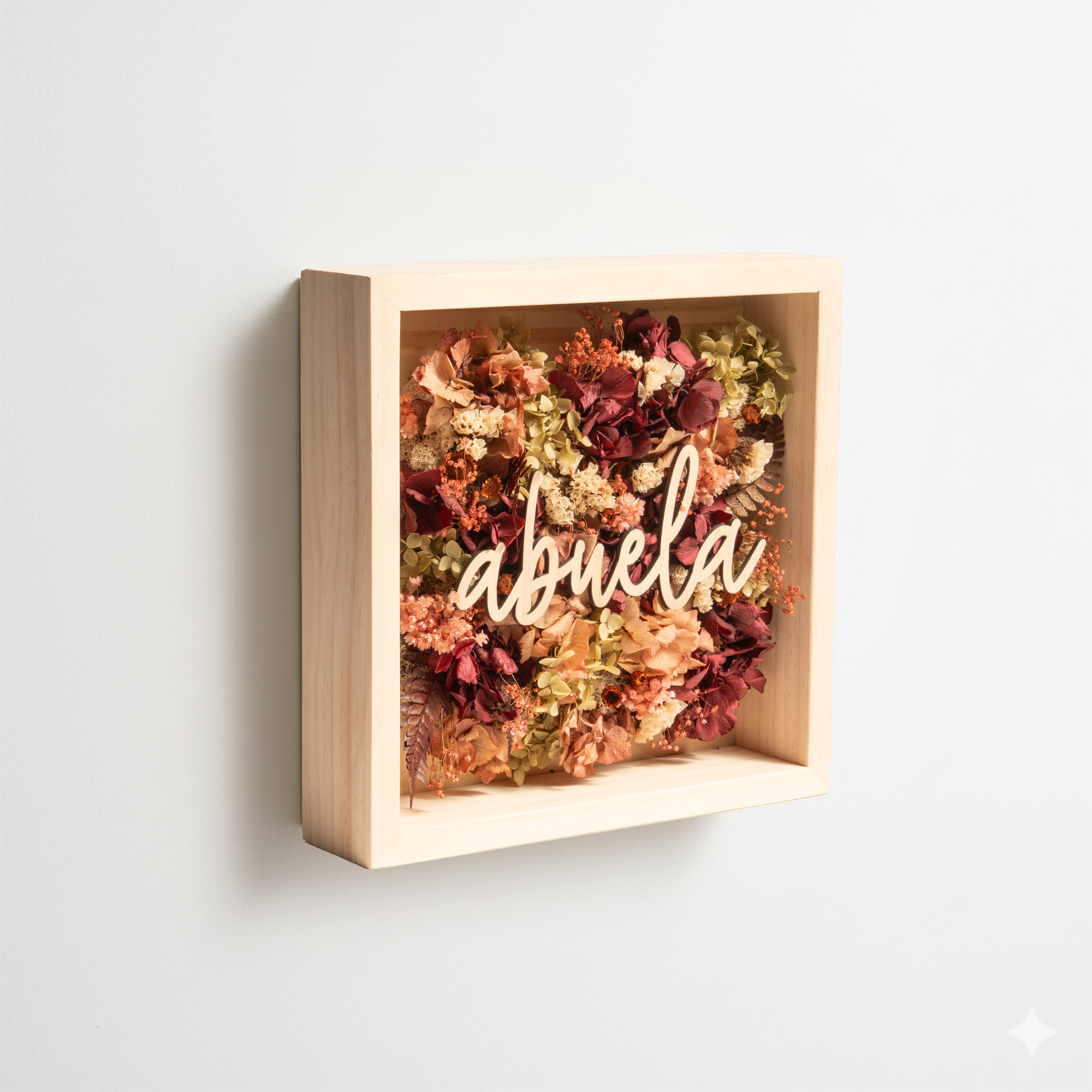 Factae Classic – Cuadro personalizado con flores secas y nombre en madera - Imagen 11