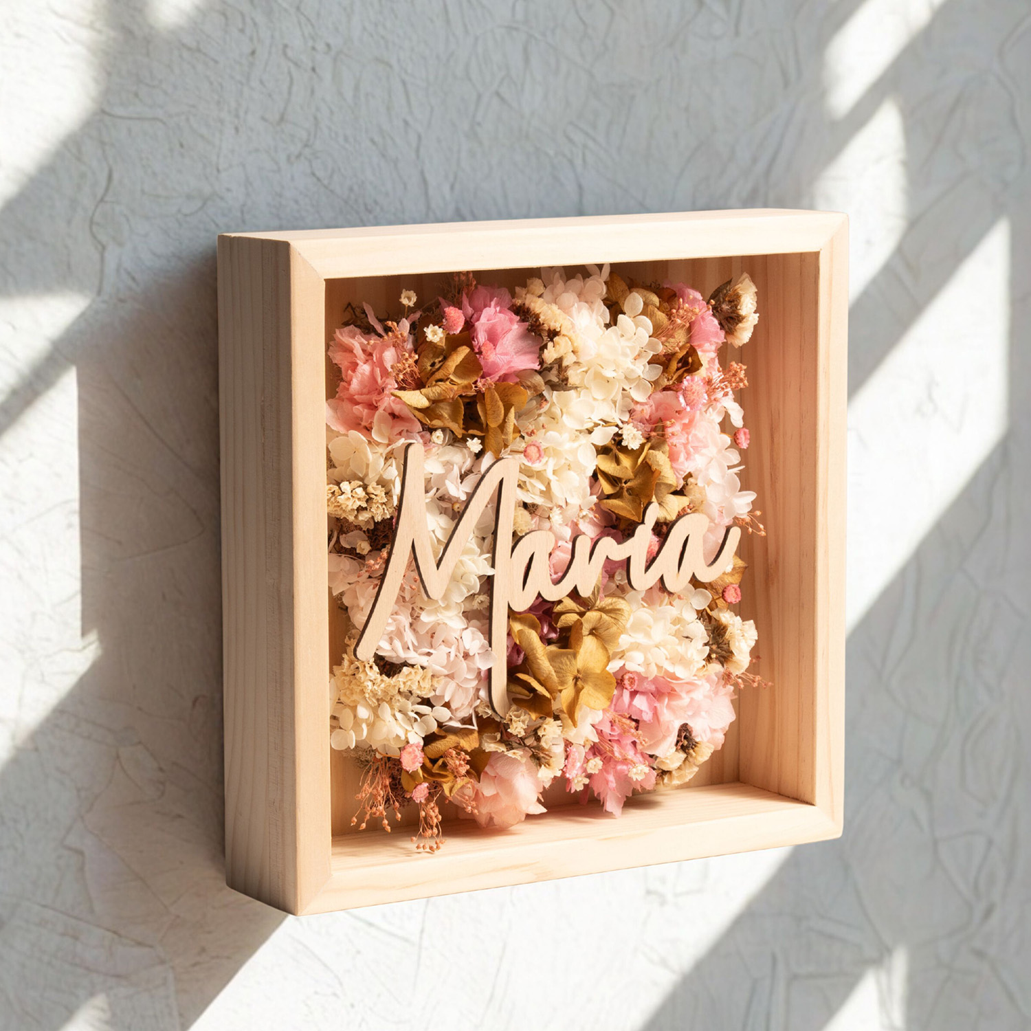 Factae Classic – Cuadro personalizado con flores secas y nombre en madera - Imagen 10