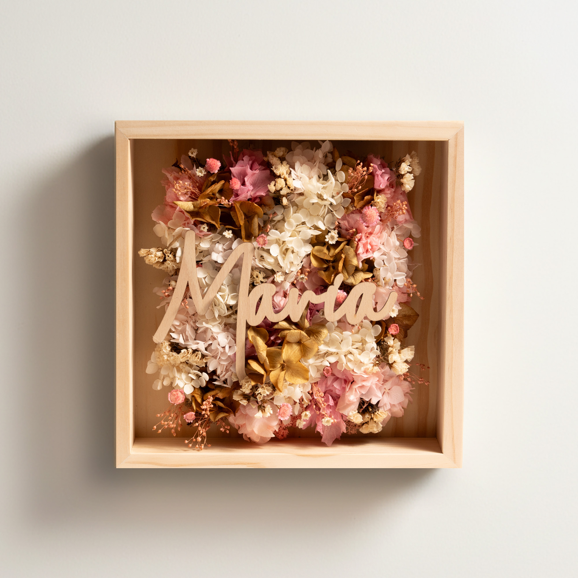 Factae Classic – Cuadro personalizado con flores secas y nombre en madera - Imagen 17